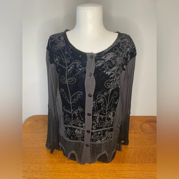 Tops - Black Long Sleeve Bell Sleeve Whimsigoth Moody Dark Boho Embroidered Fairy Witch